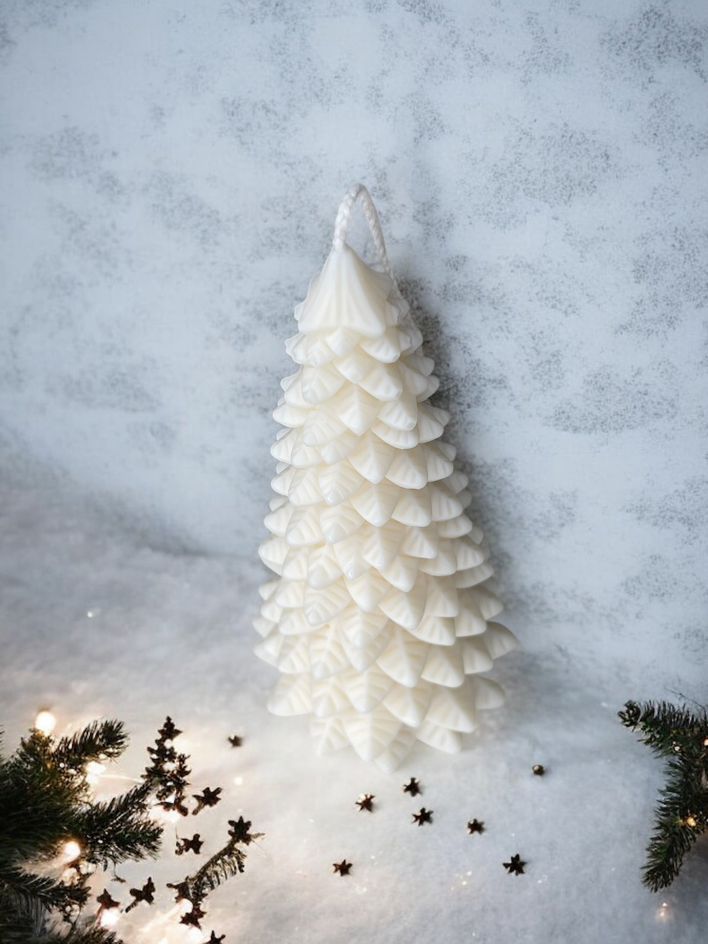 DECORATIVE CANDLE - LARGE LEAFY CHRISTMAS TREE