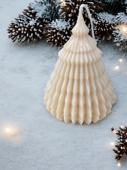 DECORATIVE CANDLE - LARGE RIBBED CHRISTMAS TREE
