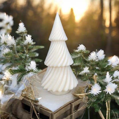 DECORATIVE CANDLE - EXTRA LARGE SWIRL CHRISTMAS TREE