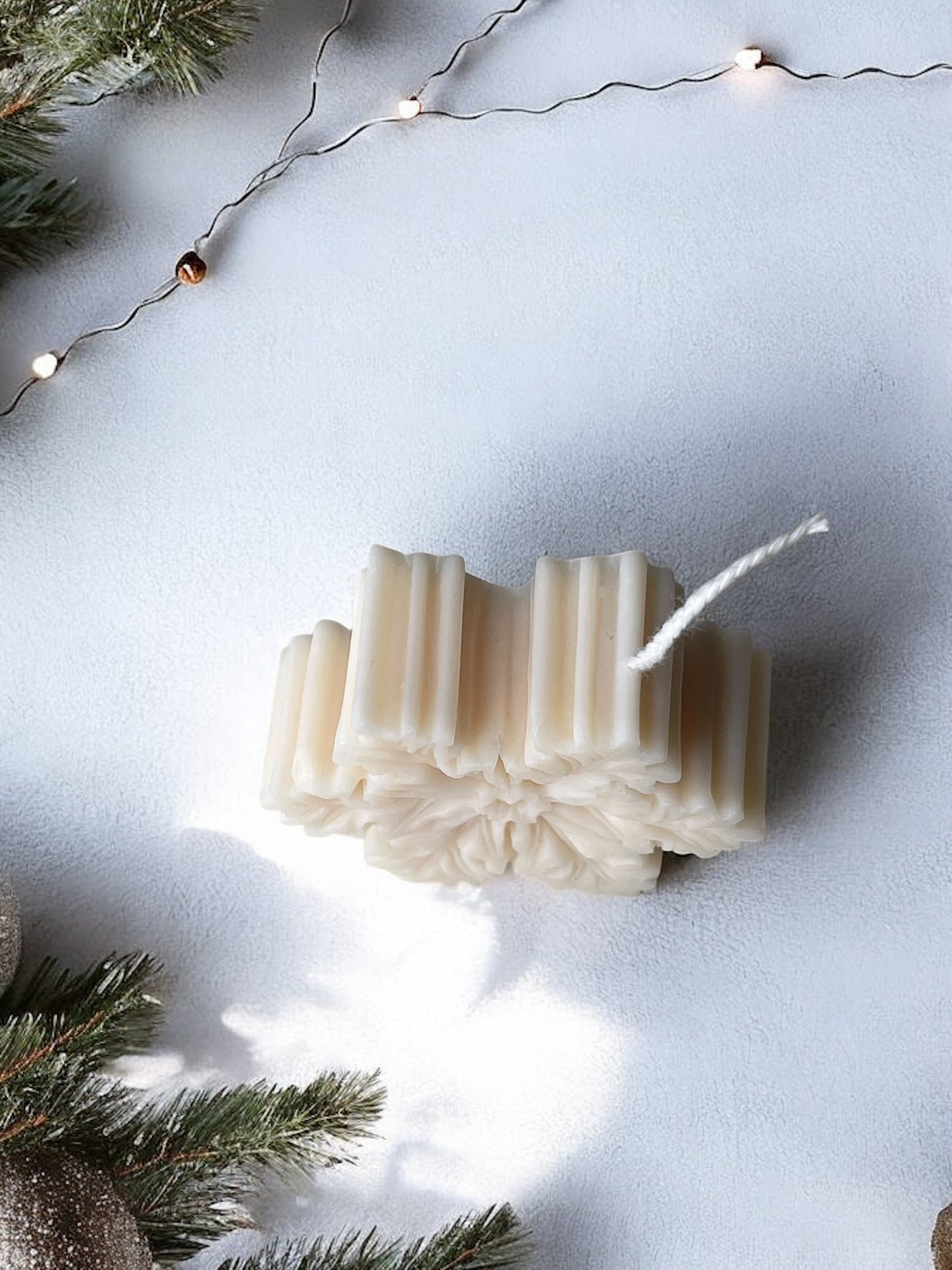 DECORATIVE CANDLE - SNOWFLAKE CHRISTMAS TREE